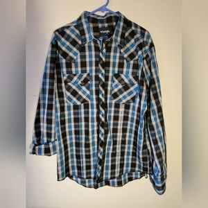 Men's Wrangler long sleeve snap down shirt